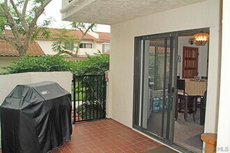 7628 Palmilla Dr in San Diego, CA - Building Photo - Building Photo