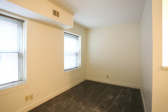 St. Luke's Plaza Apartments in St. Louis, MO - Building Photo - Interior Photo