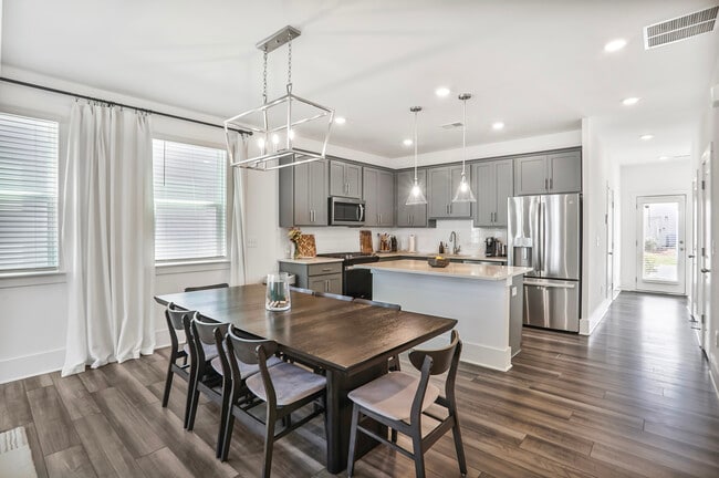 1486 Pinedale Cres NW in Atlanta, GA - Building Photo - Building Photo