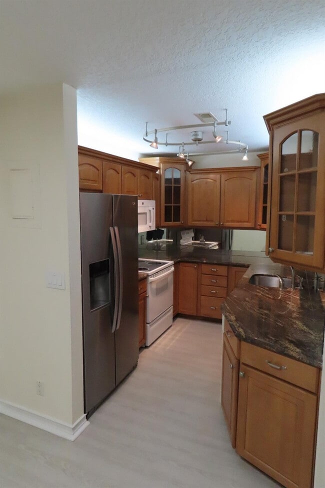 6307 Bay Club Dr in Fort Lauderdale, FL - Building Photo - Building Photo