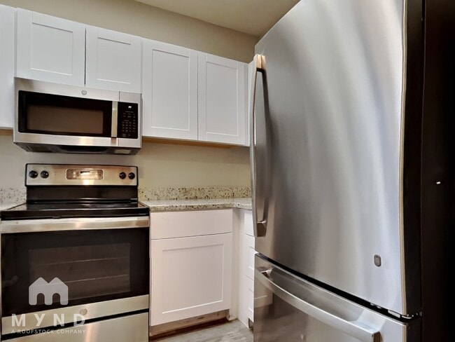 7801 N 44th Dr in Glendale, AZ - Foto de edificio - Building Photo