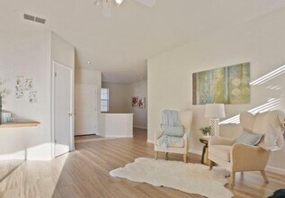 4012 Spindrifter Ln in Elk Grove, CA - Building Photo - Building Photo