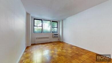 236 E 36th St in New York, NY - Building Photo - Building Photo