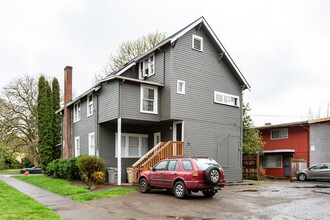 240 NW 9th St Corvallis in Corvallis, OR - Foto de edificio - Building Photo