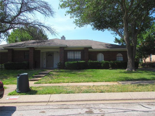 2332 Aquaduct Dr in Bedford, TX - Building Photo