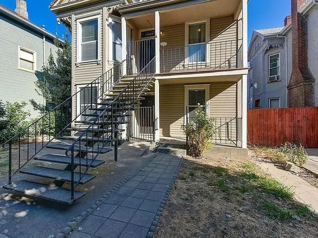 1009 T St in Sacramento, CA - Building Photo - Building Photo