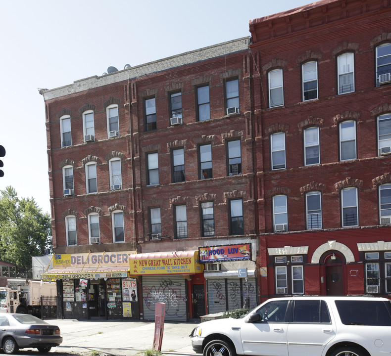 852 Bushwick Ave in Brooklyn, NY - Foto de edificio