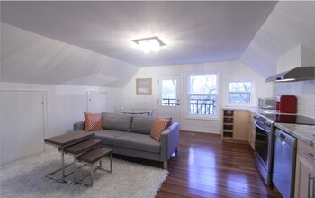 403 Woodbine Av in Toronto, ON - Building Photo - Building Photo