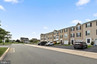 110 Topaz Dr in Gilbertsville, PA - Building Photo - Building Photo