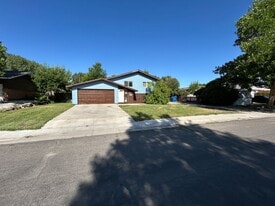 834 N 12th St E in Riverton, WY - Building Photo