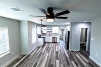 102 Marsden St photo'