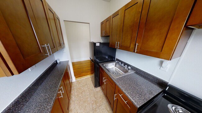 1108 Boylston St, Unit 17