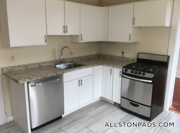 1284 Commonwealth Ave, Unit 7