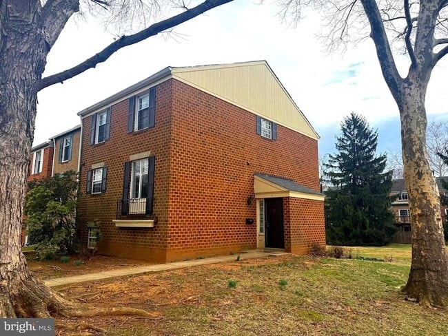 1 Crotona Ct in Timonium, MD - Foto de edificio - Building Photo