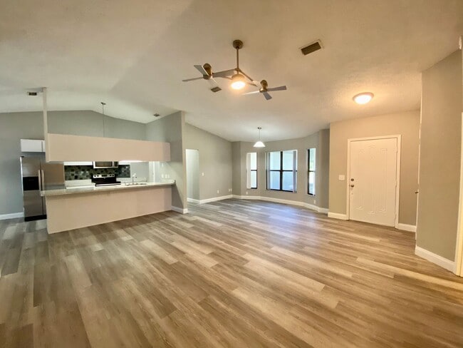 4075 S Ivanhoe Terrace in Inverness, FL - Building Photo - Building Photo