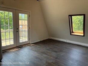 3559 NY-32 in Saugerties, NY - Building Photo - Building Photo