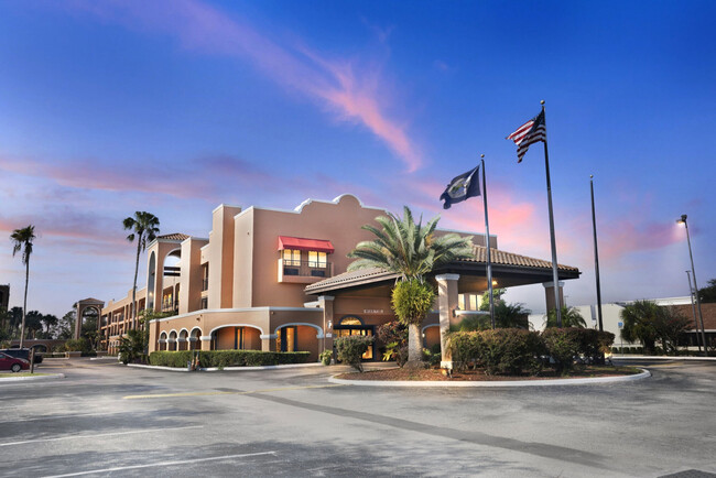 Vivo Living Kissimmee in Kissimmee, FL - Foto de edificio - Building Photo