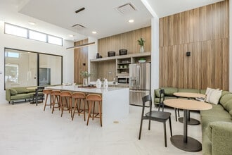 Resia Willows in Decatur, GA - Foto de edificio - Interior Photo