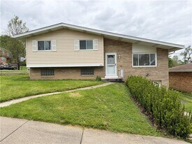 314 N Highland Ave in Cheswick, PA - Building Photo