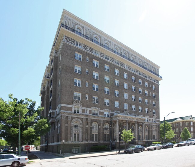 Esplanade Apartments in Baltimore, MD - Foto de edificio - Building Photo