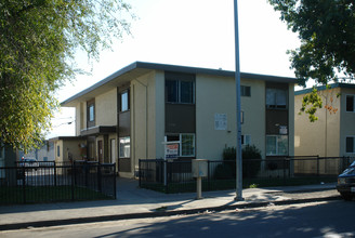 1338 Crucero Dr in San Jose, CA - Foto de edificio - Building Photo