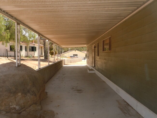 16757 Old Guejito Grade Rd in Escondido, CA - Building Photo - Building Photo