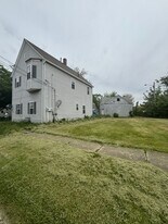 1421 Long Ave in Lorain, OH - Building Photo