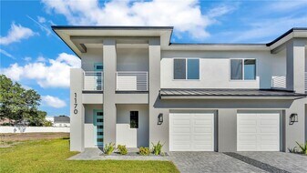 1170 Windjammer Dr in Lakeland, FL - Building Photo