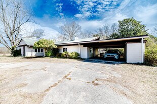 1809 NC-42 in Fuquay Varina, NC - Building Photo