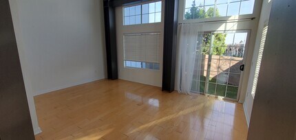 5350 Playa Vista Dr, Unit 23 in Los Angeles, CA - Foto de edificio - Building Photo