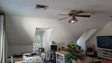 56 McIntosh Ln in Bedford, NH - Building Photo - Building Photo