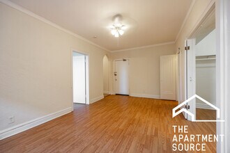 4829 N Damen Ave in Chicago, IL - Foto de edificio - Building Photo