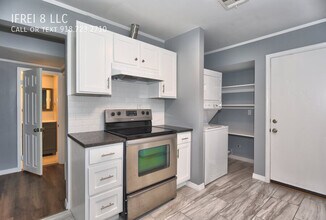 1557 N Irvington Ave in Tulsa, OK - Building Photo - Building Photo