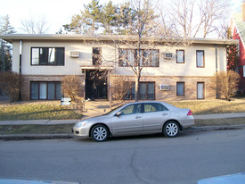 2706 W 43rd St Apartments