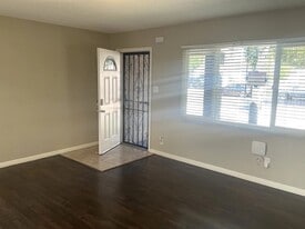 9234 Kewen Ave in Los Angeles, CA - Building Photo