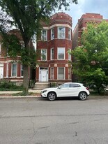 825 S Laflin St, Unit 3 in Chicago, IL - Building Photo
