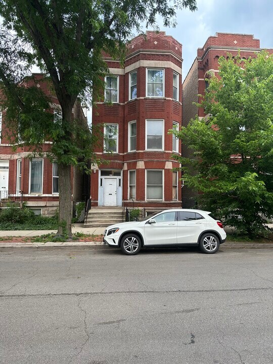 825 S Laflin St, Unit 3 in Chicago, IL - Building Photo