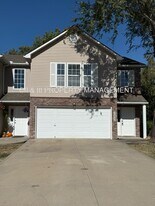 1624 NW Samantha Ct in Blue Springs, MO - Building Photo