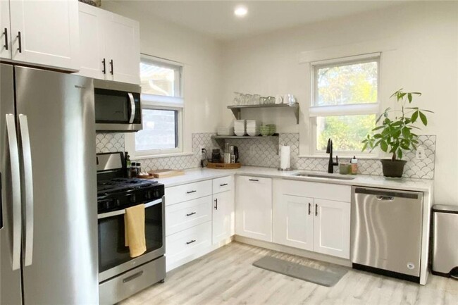 1902 Canterbury St in Austin, TX - Building Photo - Building Photo