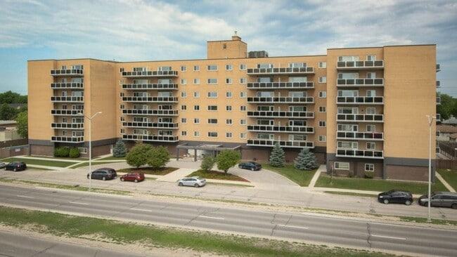 property at 1205 Grant Ave