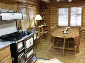 53750 Tollgate Rd in Idyllwild, CA - Building Photo - Building Photo