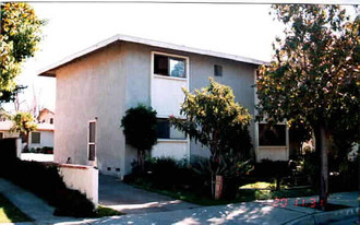 146-148 N Vista Bonita Ave Apartments