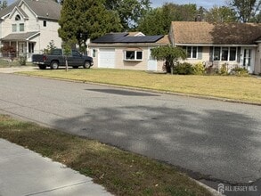 61 Runyon Ave in Edison, NJ - Building Photo - Building Photo