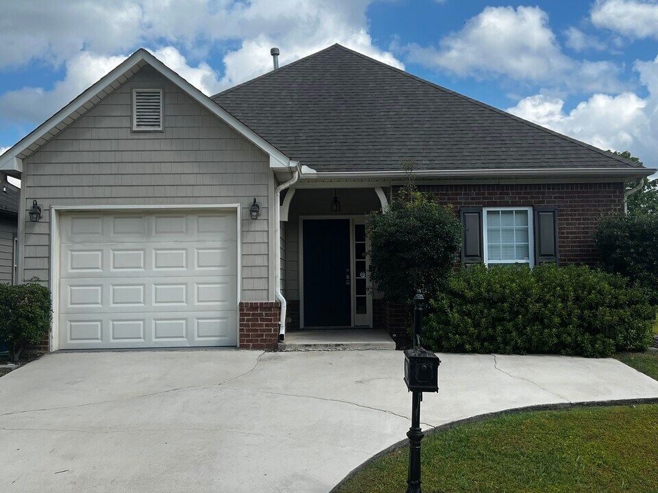 250 Fairbank Way in Chelsea, AL - Building Photo
