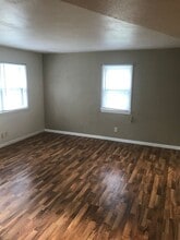 Immaculate 2 Ranch Style Bedroom Duplex in Rockford, IL - Building Photo - Interior Photo