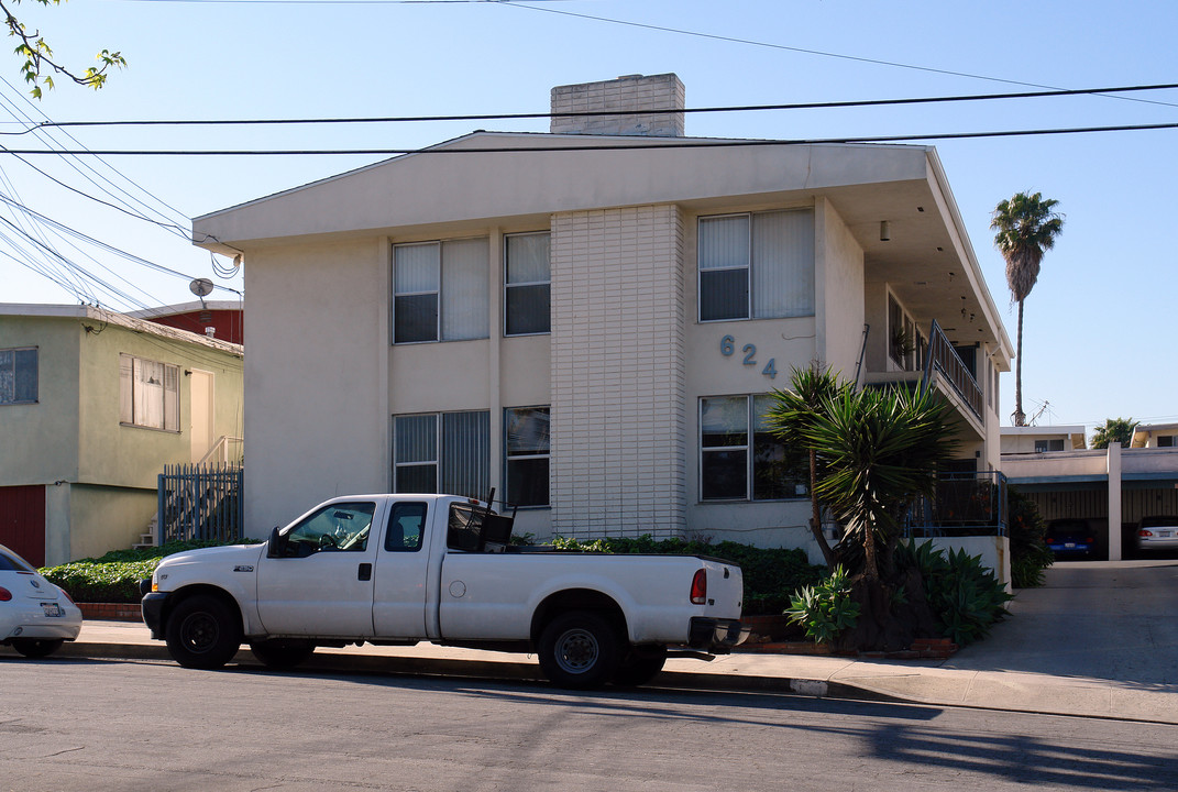 624 E Aerick St in Inglewood, CA - Building Photo