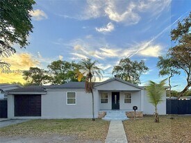 947 NE 149th St in North Miami, FL - Building Photo