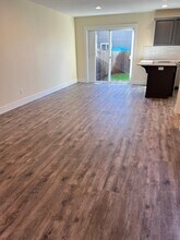 429 S Ivy St in Canby, OR - Building Photo - Building Photo