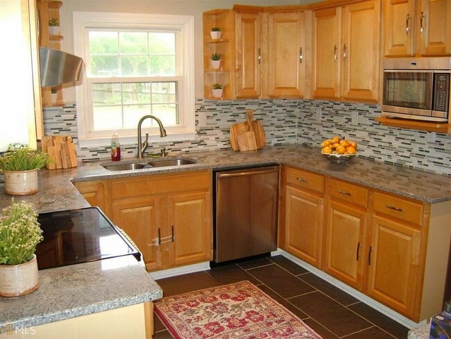 109 N Edgewood Dr in Statesboro, GA - Building Photo - Building Photo