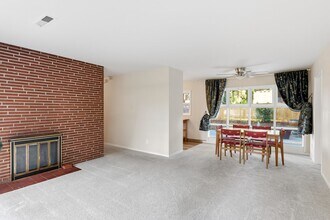 1206 NE 111th Ave in Portland, OR - Building Photo - Building Photo